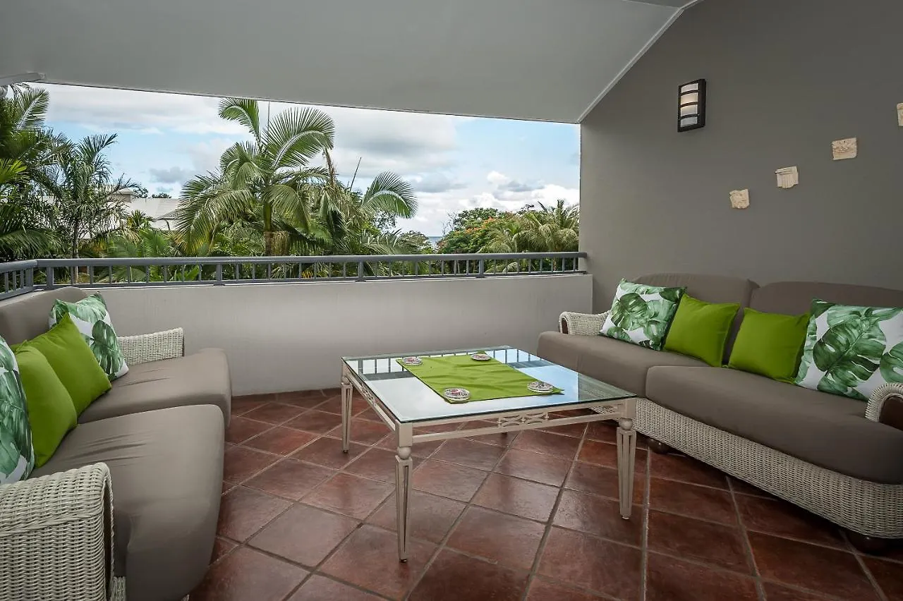 Oasis At Palm Cove Aparthotel