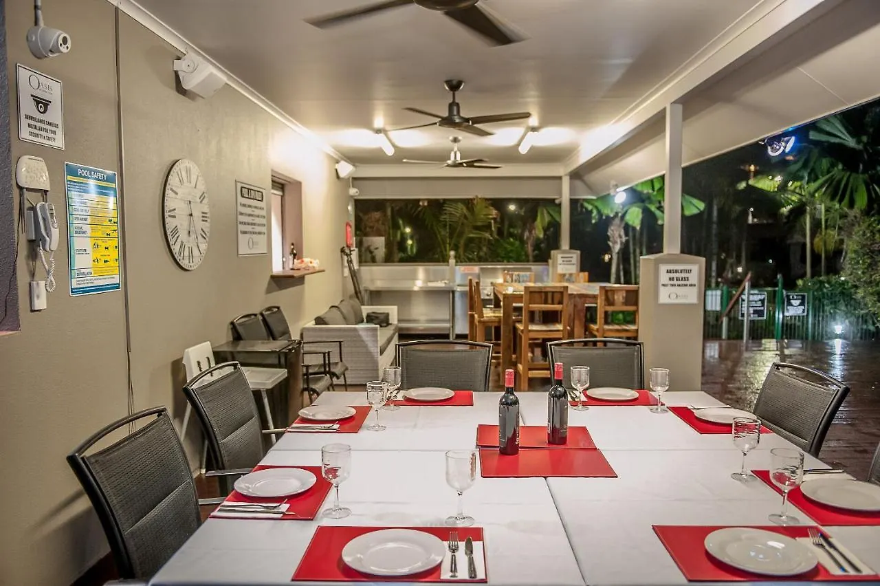 Oasis At Palm Cove Aparthotel